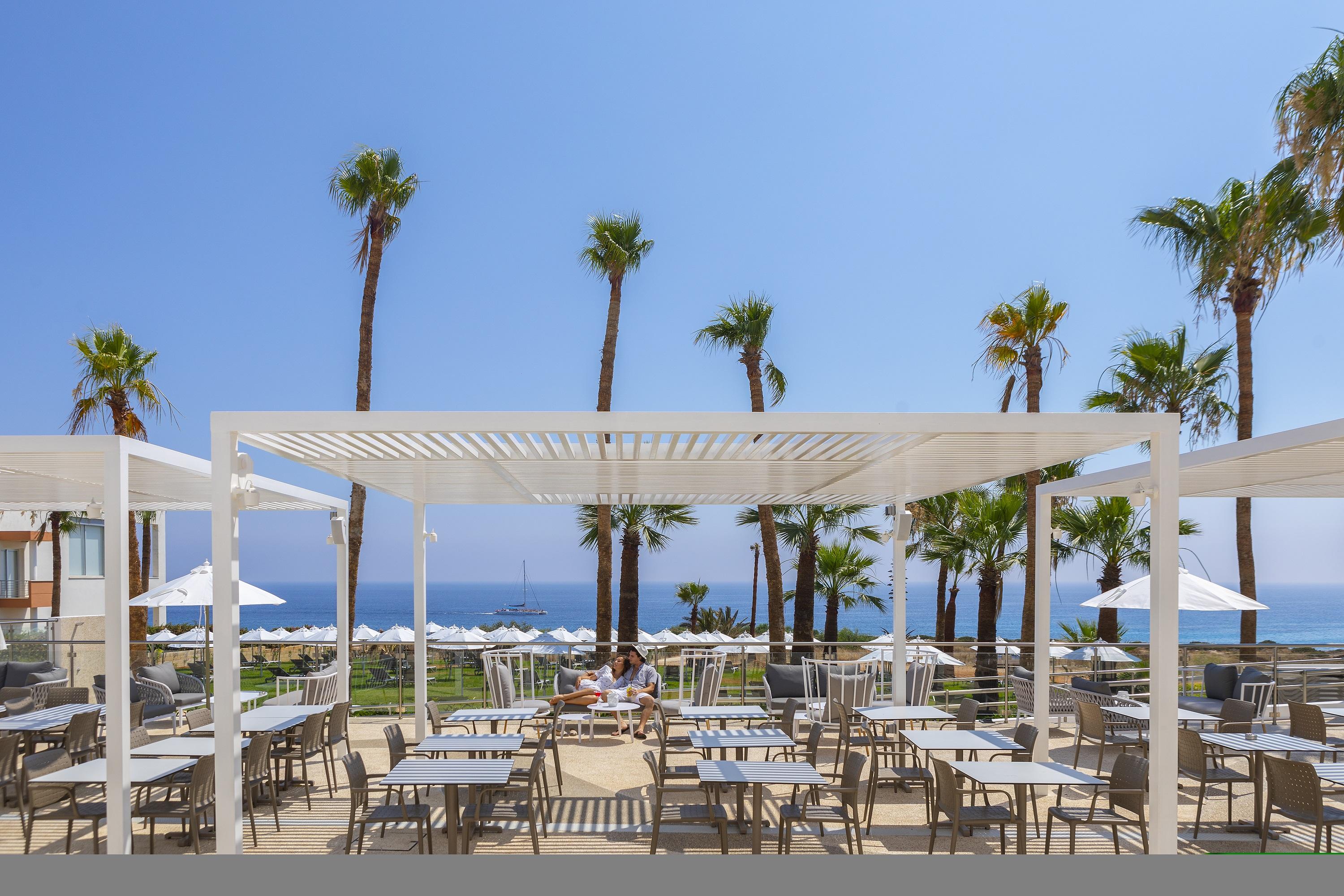 מלון Leonardo Crystal Cove & - Adults Only