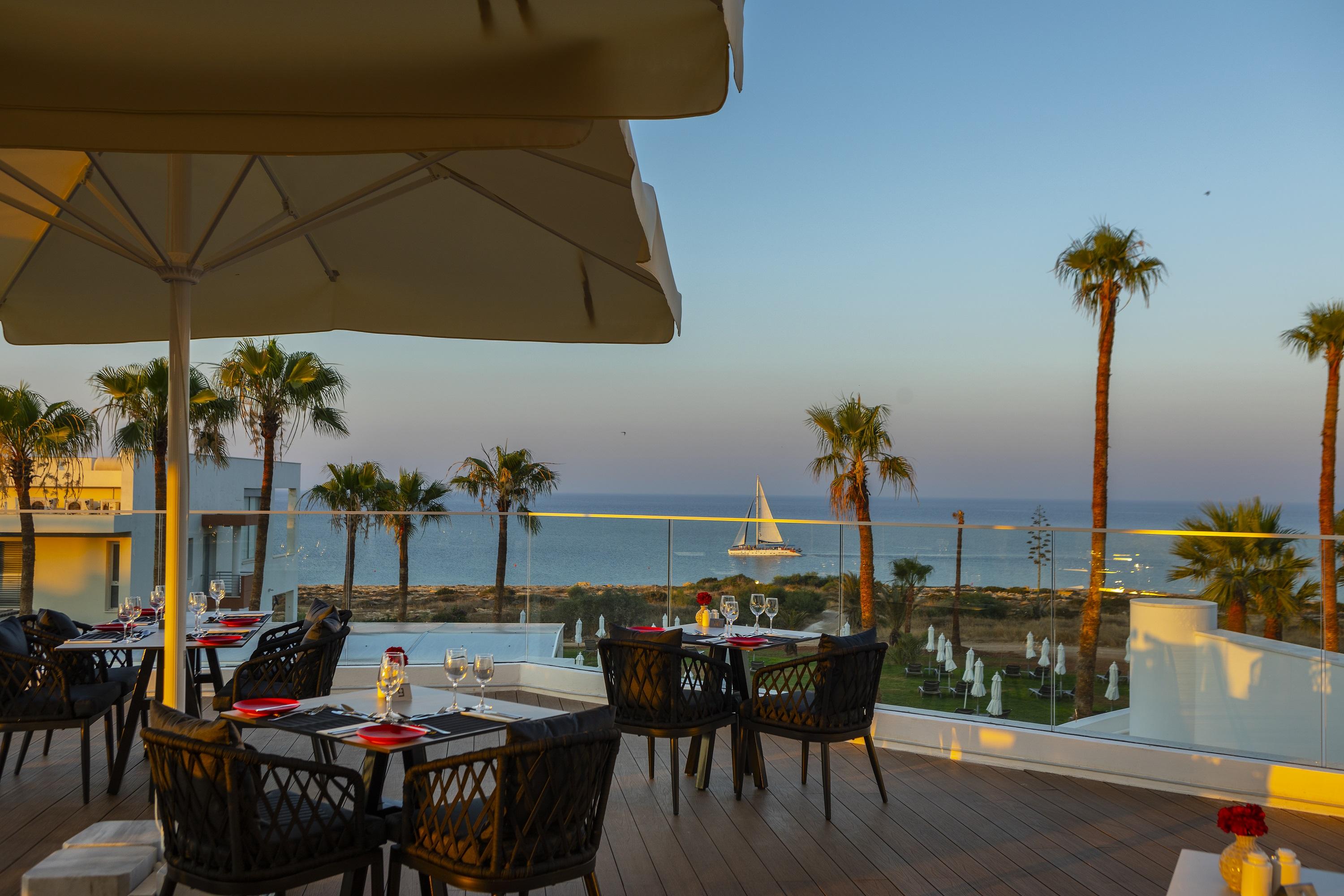 מלון Leonardo Crystal Cove & - Adults Only פרוטאראס