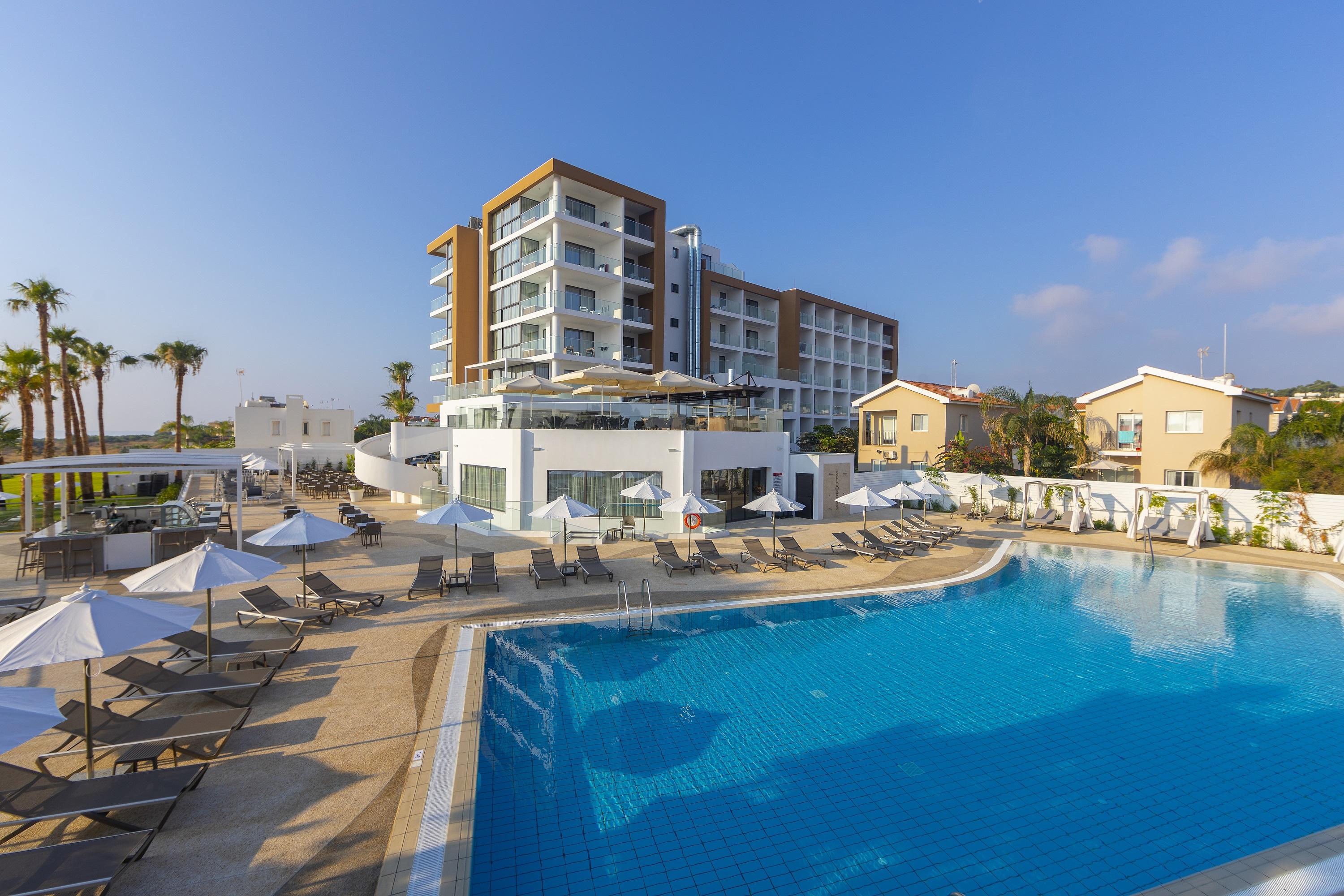מלון Leonardo Crystal Cove & - Adults Only